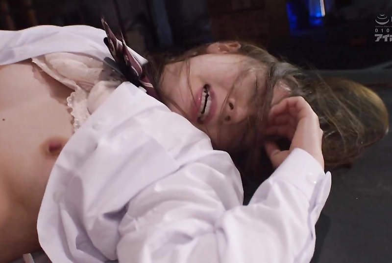 IPX-182 共謀痴漢電車被凌辱的高中生岬奈奈美